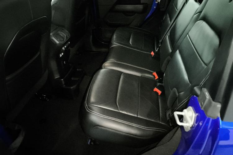 Used Jeep Wrangler 2018 2.0T Sahara Four-Door Edition Left Rear Seat