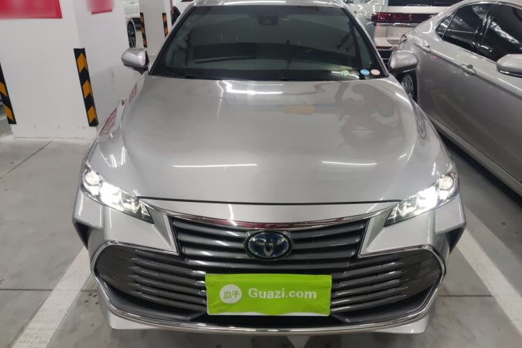 Used Toyota Avalon 2019 Dual-Engine 2.5L Luxury Edition China VI Standard
