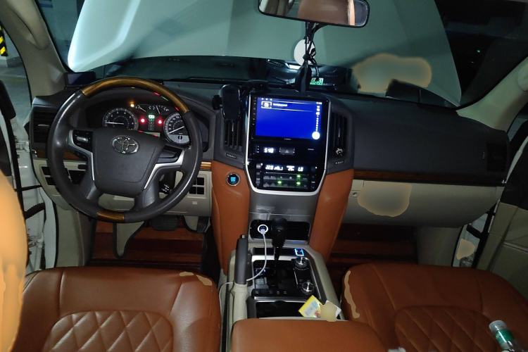 Used Toyota Land Cruiser 2016 4.0L Automatic GX-R Interior 2