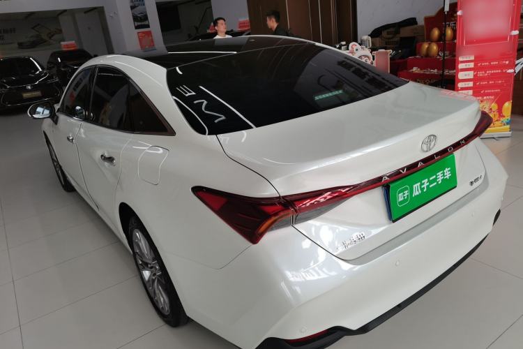 Used Toyota Avalon 2024 Dual-Motor 2.0L Luxury Edition
