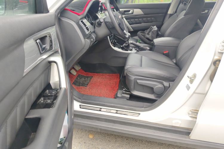 Used Haval H2 2014 1.5T Manual Two-Wheel Drive Elite Edition Driver Seat