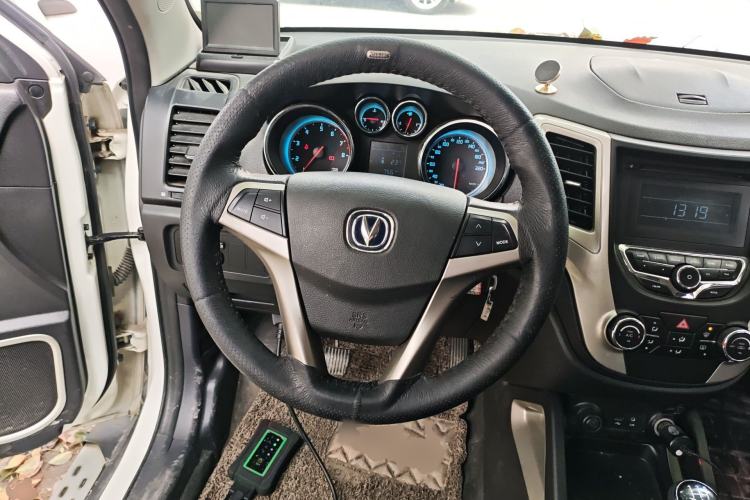 Used CHANGAN CS35 2014 1.6L Manual Luxury Model China IV Standard Steering Wheel