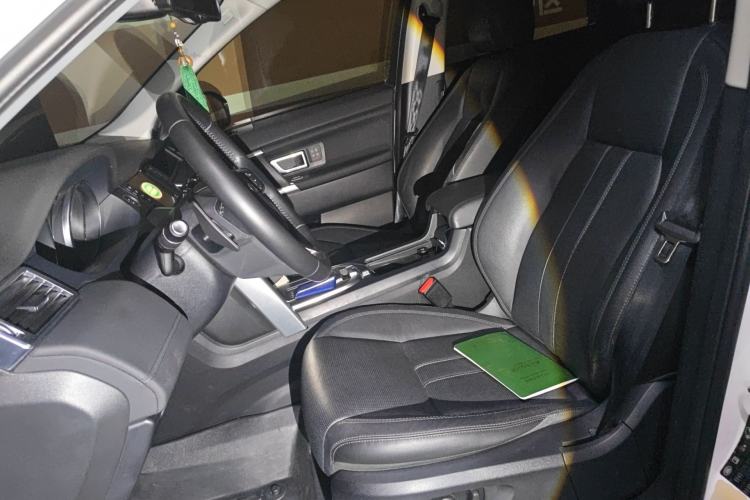 Used Land Rover Discovery Sport 2017 2.0T HSE Left Front Seat