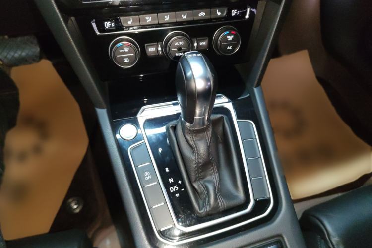 Used Volkswagen Magotan 2018 Facelift 330TSI DSG Luxury Model
