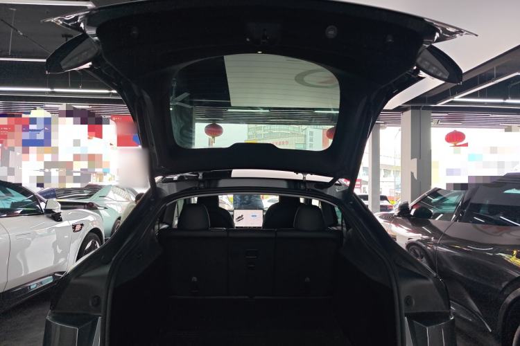 Used Tesla Model Y 2025 Rear-Wheel-Drive Version Trunk
