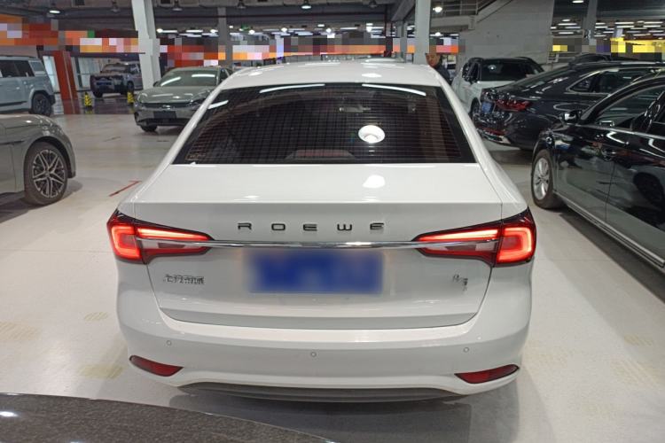Used Roewe i5 2020 1.5L Automatic 4G Connect Luxury Flagship Edition
