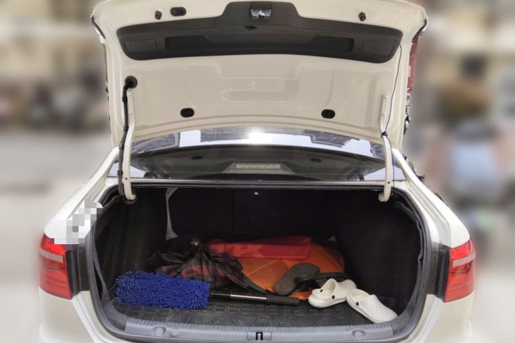 Used Volkswagen Lavida 2013 Restyled Classic 1.6L Manual Comfort Edition Trunk