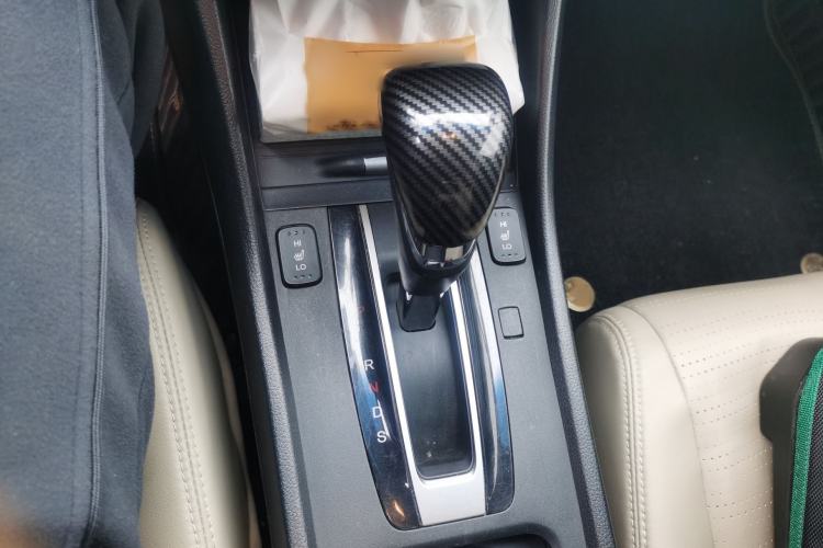 Used Honda Jade 2013 1.8L CVT Luxury Edition 5 seats