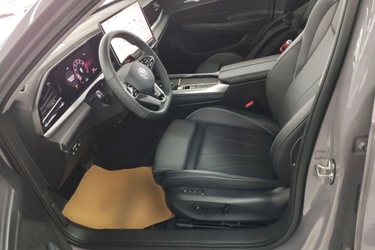 Used Volkswagen Passat 2025 Pro 380TSI Dragon Supreme Edition Left Front Seat