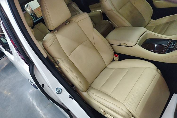 Used Toyota Alphard 2021 Dual-Engine 2.5L Luxury Edition