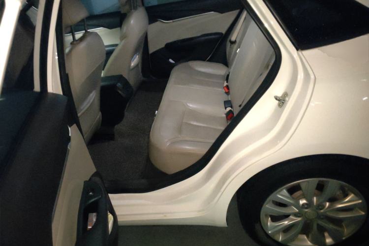 Used Buick GT 2018 15T Dual-Clutch Elite Model China V Standard Left Rear Seat