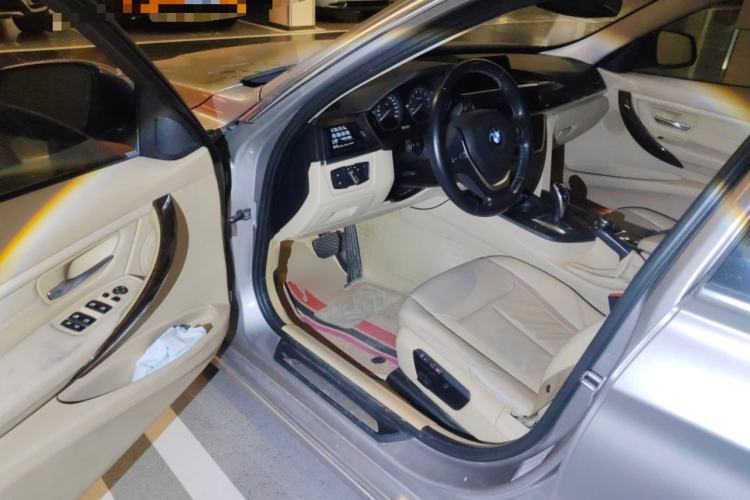 Used BMW 3 Series 2014 320Li Luxury Design Package
