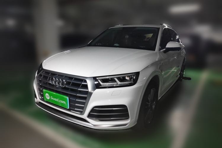 Audi Q5L 2020 Updated 40 TFSI Prestige Fashion Edition مستعملة