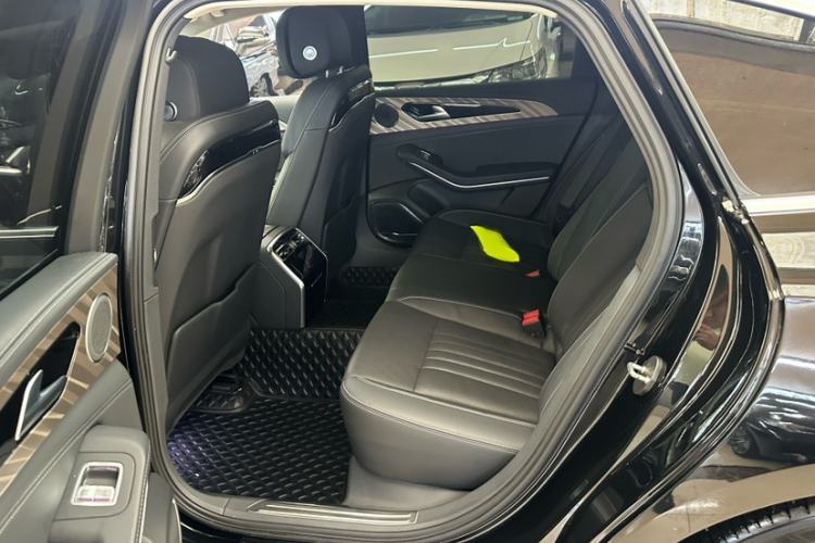 Used Hongqi H9 2022 2.0T Smart Connect Flagship Edition Interior 3