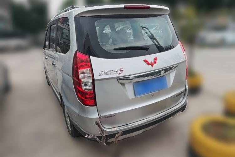Used Wuling Hongguang 2014 1.5L S Luxury Model
