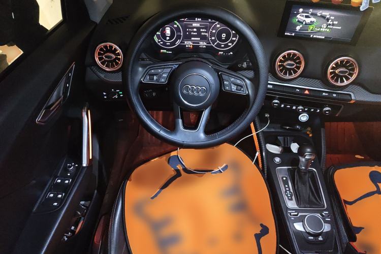 Used Audi Q2L e-tron 2019 Q2L e-tron Pure Electric Smart Style Steering Wheel