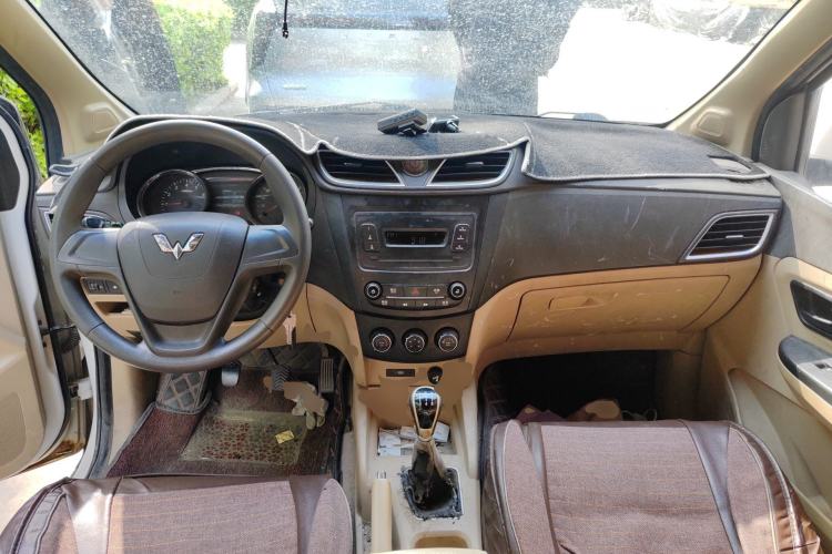 Used Wuling Hongguang 2015 1.5L S1 Standard China V-Emission Standards
