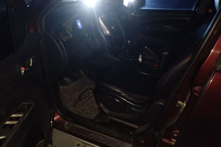 Used FORTHING Joyear X5 2013 1.6L Manual Luxury Model China IV Standard
