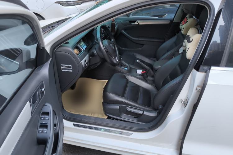 Used Volkswagen Sagitar 2014 Revised Version 1.4TSI Automatic Luxury Edition