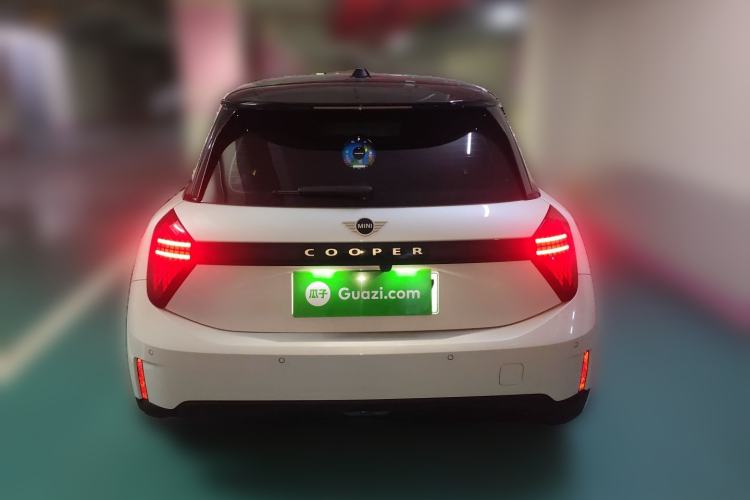 Used MINI Electric MINI COOPER 2025 456km COOPER E Classic Style
