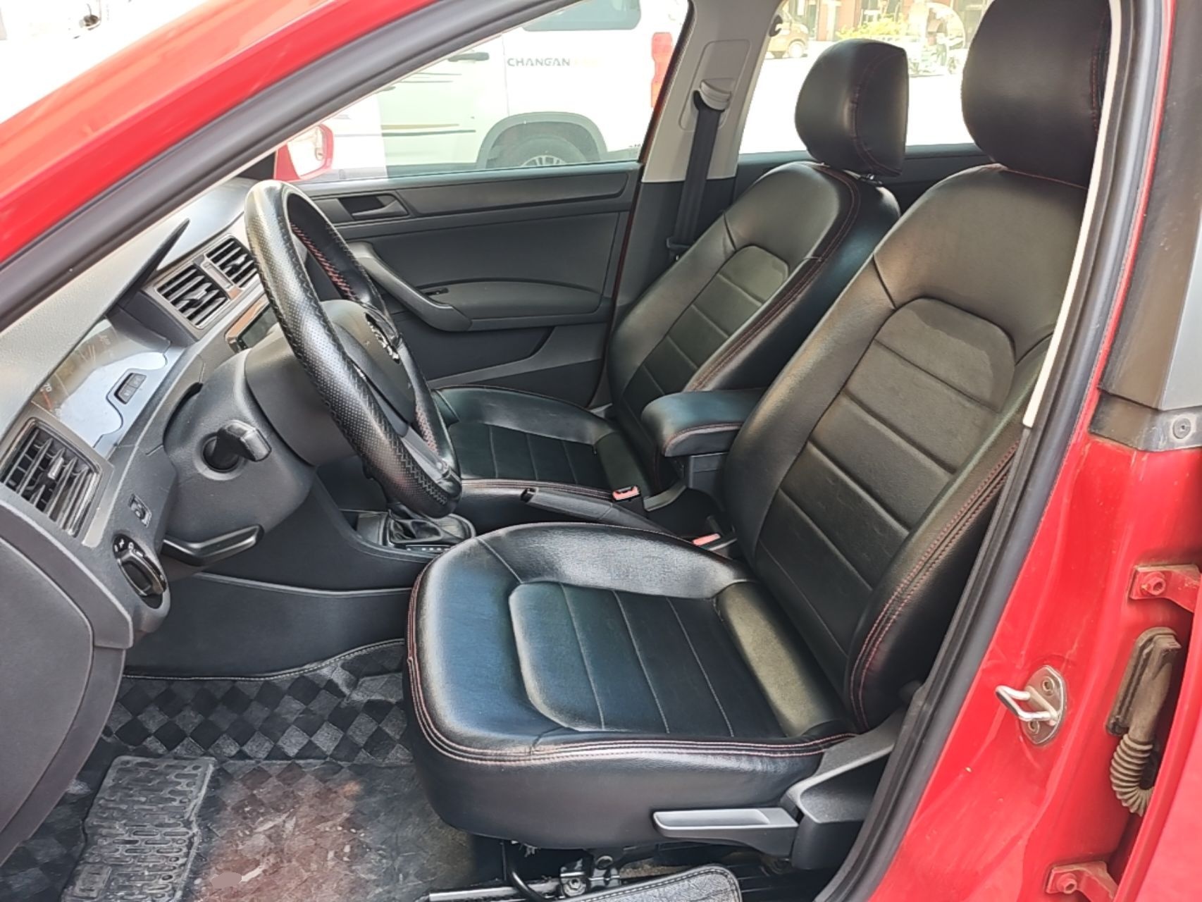 Interior delantero