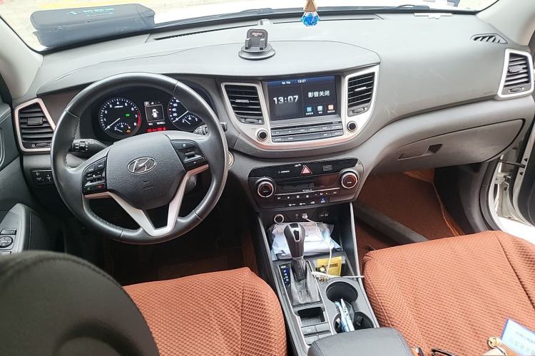 Used Hyundai Tucson 2015 1.6T Dual-Clutch Two-Wheel-Drive Smart Model

