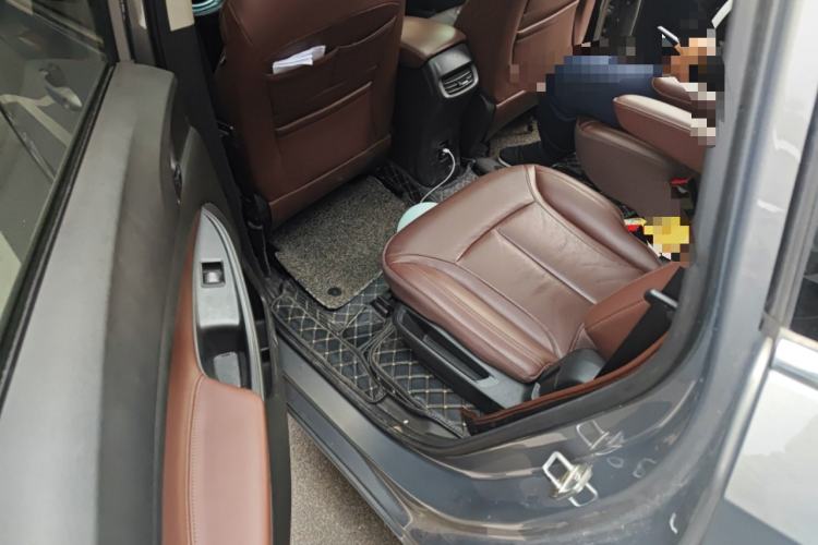 Used Buick GL6 2018 18T 6-Seater Luxury Model Left Rear Seat