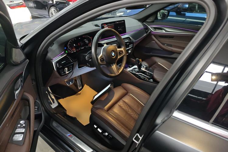 Used BMW 5 Series 2022 Restyled 540i Luxury Edition M Sport Package
