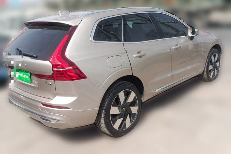 Used Volvo XC60 New Energy 2025 Plug-in Hybrid Long-Range All-Wheel Drive Smart & Luxurious Edition Rear Right 45 Deg