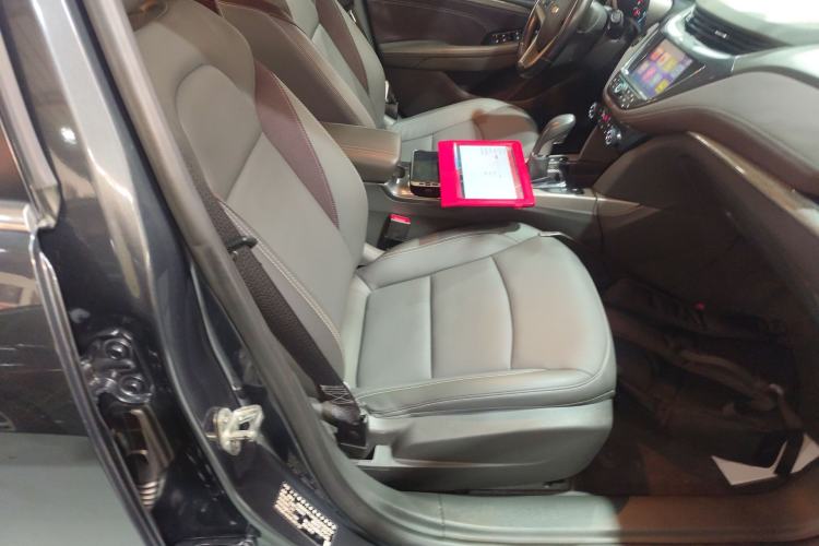 Used Chevrolet Malibu 2018 530T Automatic Luxury Edition Right Front Seat