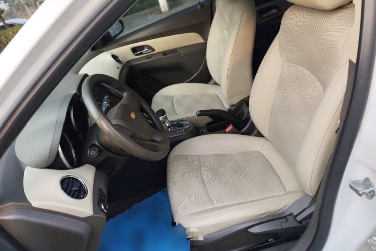 Used Chevrolet Cruze 2015 1.5L Classic SE AT
