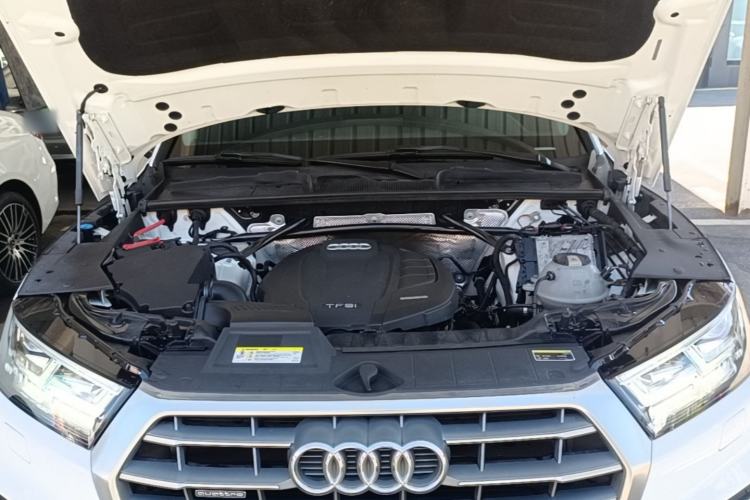 Ojetý Audi Q5L 2018 45 TFSI Prestige Fashion Edition China V Emission Standard
