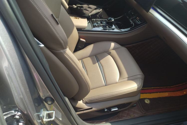 Used BYD Han 2020 DM Four-Wheel Drive Performance Edition Luxury Model Right Front Seat