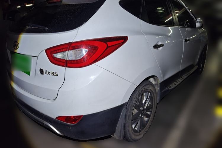 Used Hyundai ix35 2013 2.0L Automatic Two-Wheel Drive Smart GLS China IV Standard Exterior 5