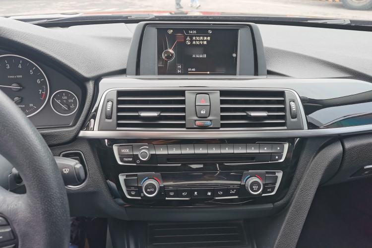 Used BMW 3 Series 2016 320Li Ambition Model
