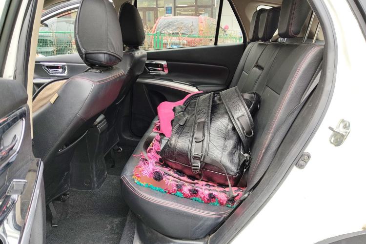 Used Suzuki S-Cross 2014 1.6L CVT Two-Wheel Drive Elite Version
