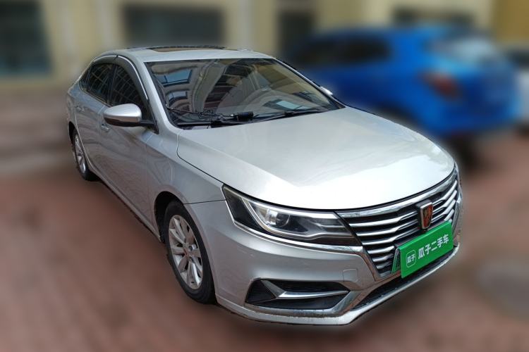 Used Roewe i6 New Energy 2017 45T Hybrid Connect & Smart Enjoyment Edition Front Right 45 Deg
