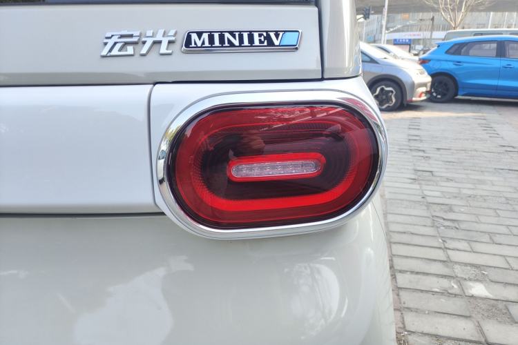 Used Wuling Hongguang MINIEV 2024 3rd Generation 215km Advanced Version
