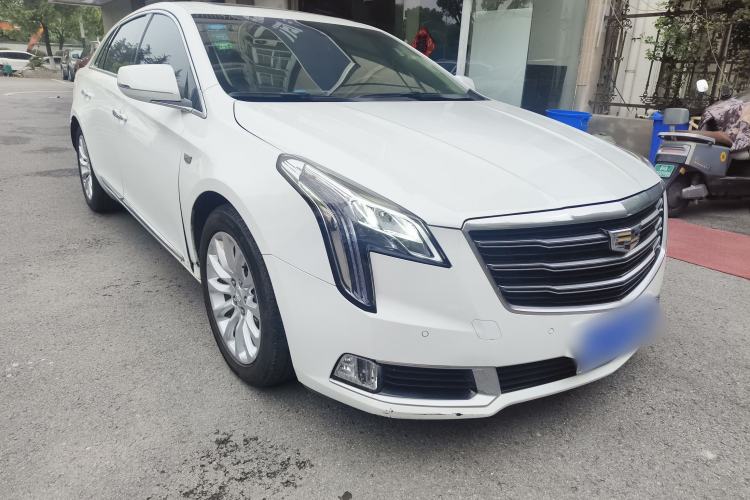 Used Cadillac XTS 2018 28T Elite Edition Front Right 45 Deg
