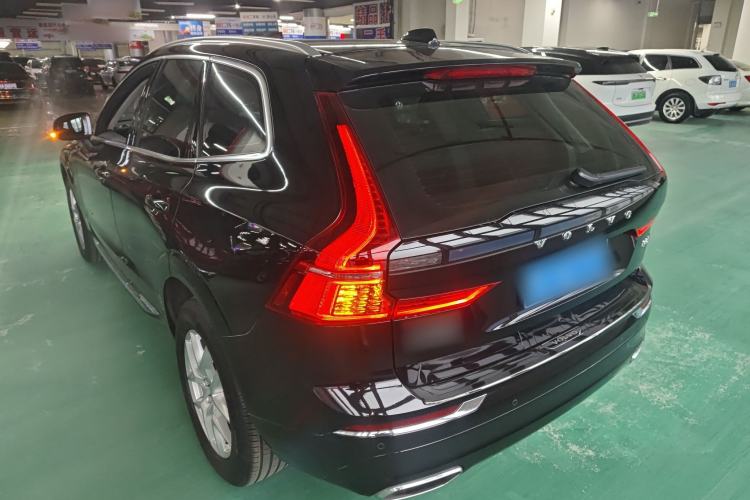 Used Volvo XC60 2021 T5 4x4 Smart Luxury Edition Exterior 2