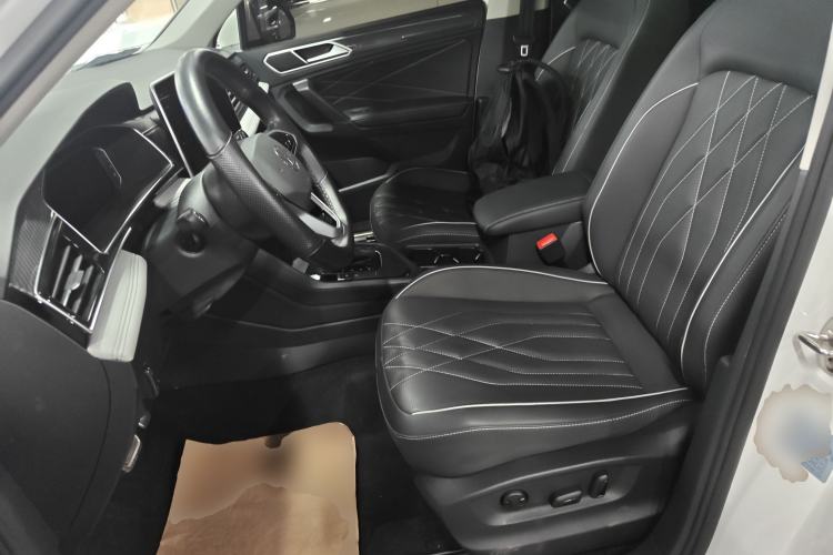 Used Volkswagen Tiguan L 2022 330TSI Automatic Two-Wheel Drive R-Line Enhanced Edition
