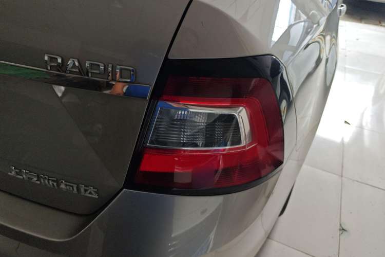 Used Skoda Rapid 2018 1.6L Automatic Comfort Edition