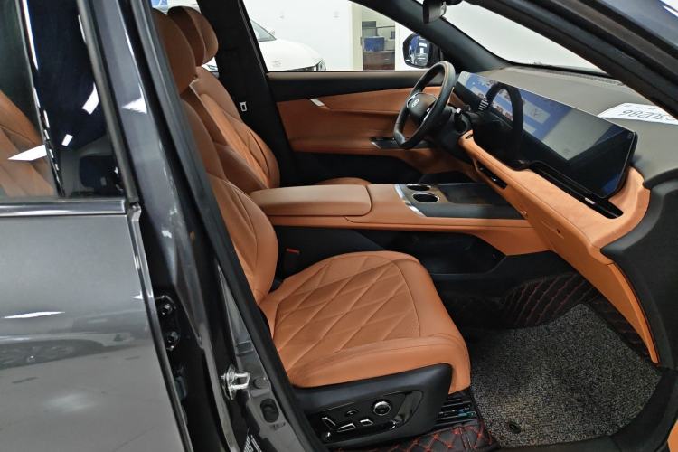 Used CHANGAN CS75 PLUS 2025 4th Generation 1.5T New Blue Whale Smart Luxury Edition Right Front Seat