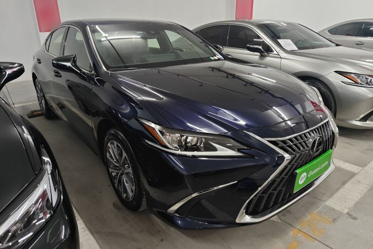 Used Lexus ES 2023 200 Excellence Edition