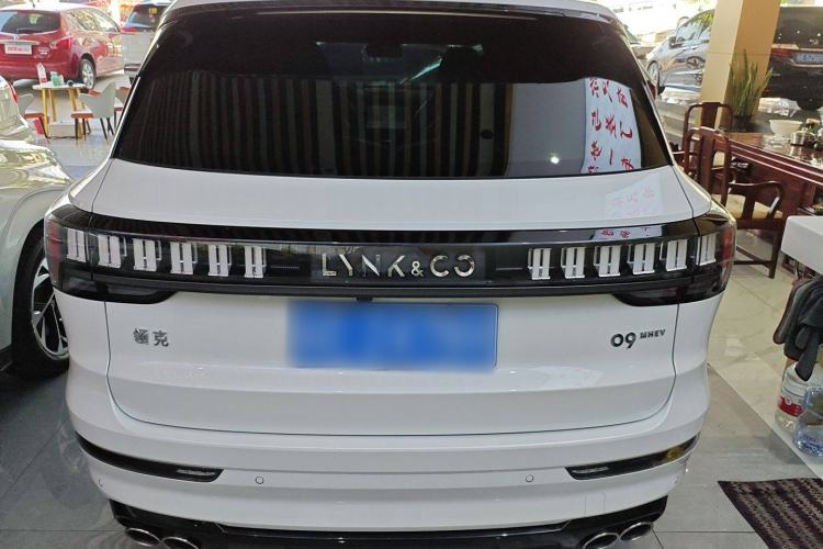 Used Lynk & Co 09 2021 2.0T Halo Six-Seater
