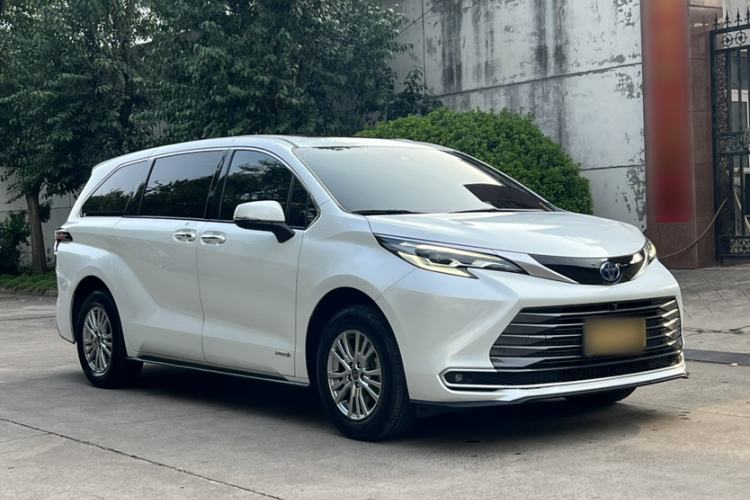 Used Toyota SIENNA 2021 2.5L Hybrid Premium Edition Exterior 5