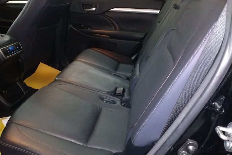 Used Toyota Highlander 2017 2.0T Four-Wheel Drive Luxury Edition 7 Seats