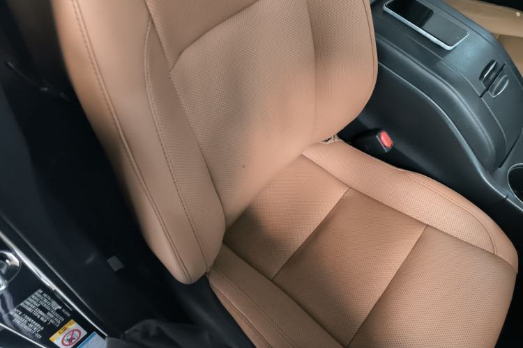 Used Toyota Highlander 2018 2.0T Four-Wheel Drive Knight Edition 7 Seats China VI Standard Right Front Seat