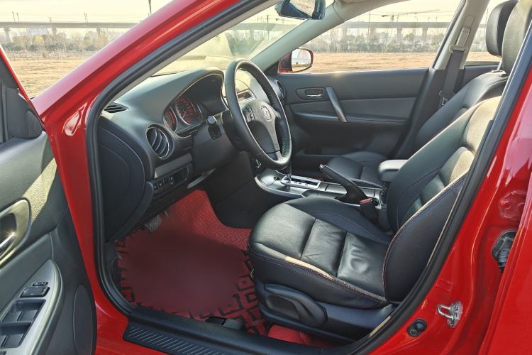 Used Mazda 6 2015 2.0L Automatic Luxury Version Interior 4