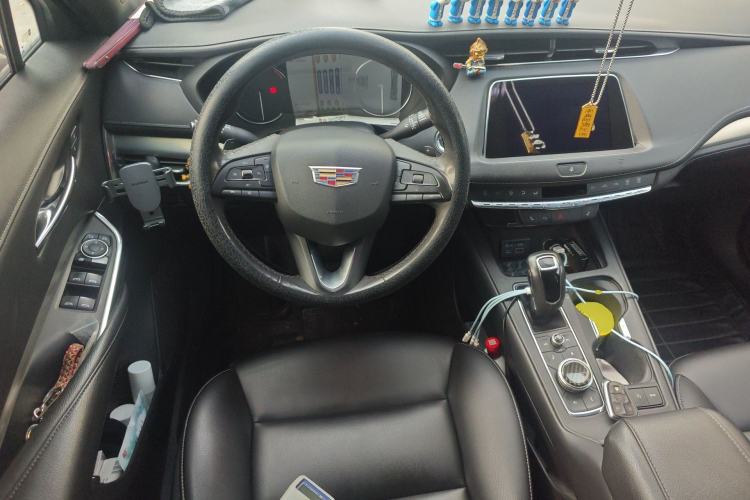 Used Cadillac XT4 2018 28T Two-Wheel Drive Leading Version Steering Wheel